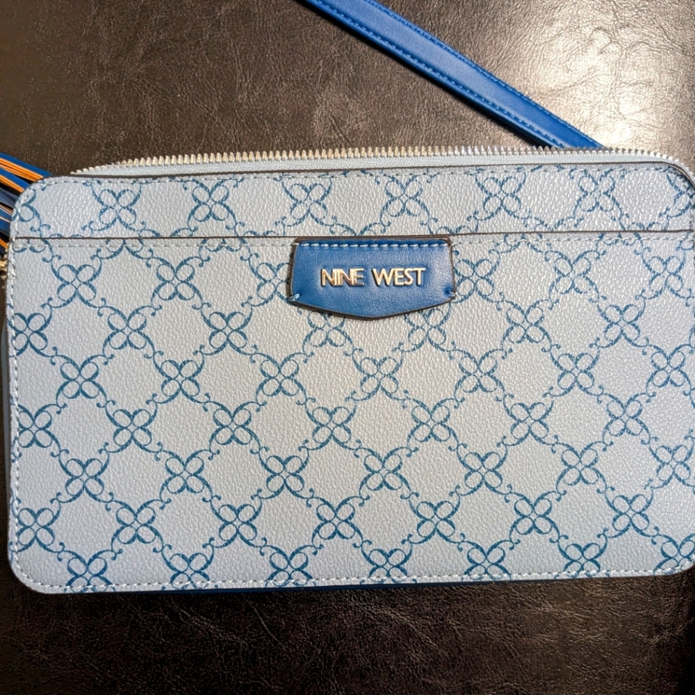 Baby Blue Nine West crossbody bag